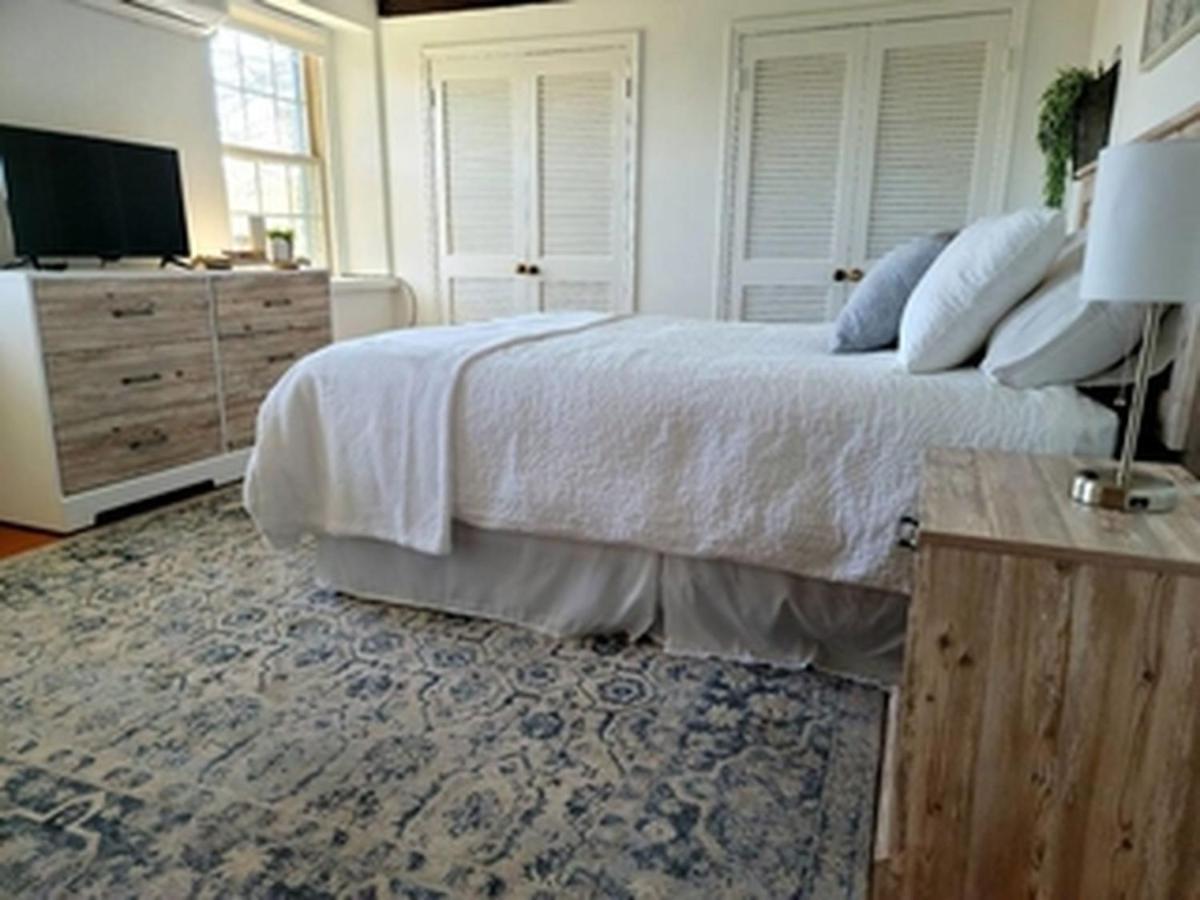 Downingtown Manor - 1900S Farmhouse With Creek Views 외부 사진