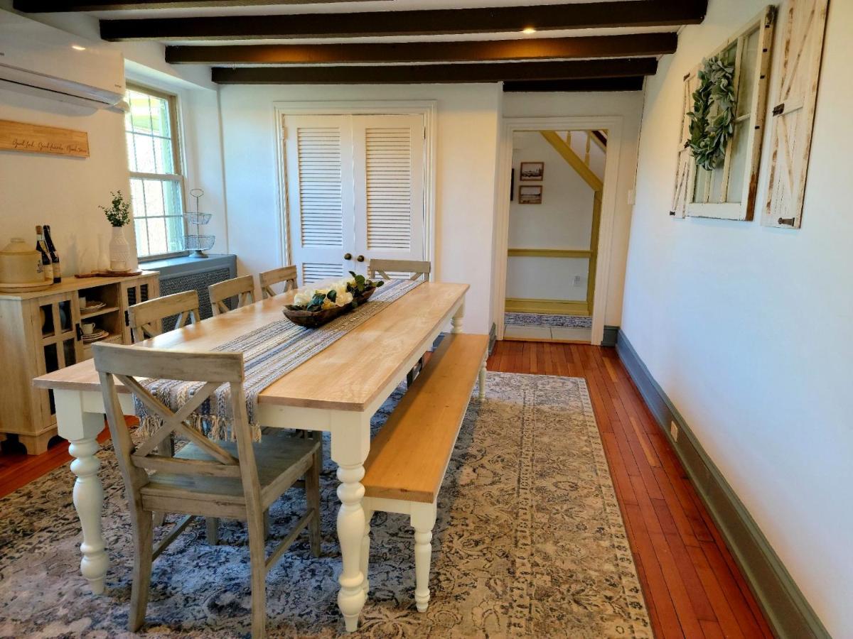Downingtown Manor - 1900S Farmhouse With Creek Views 외부 사진